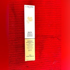 Brand New Lancome New skin feels good tinted moisturizer